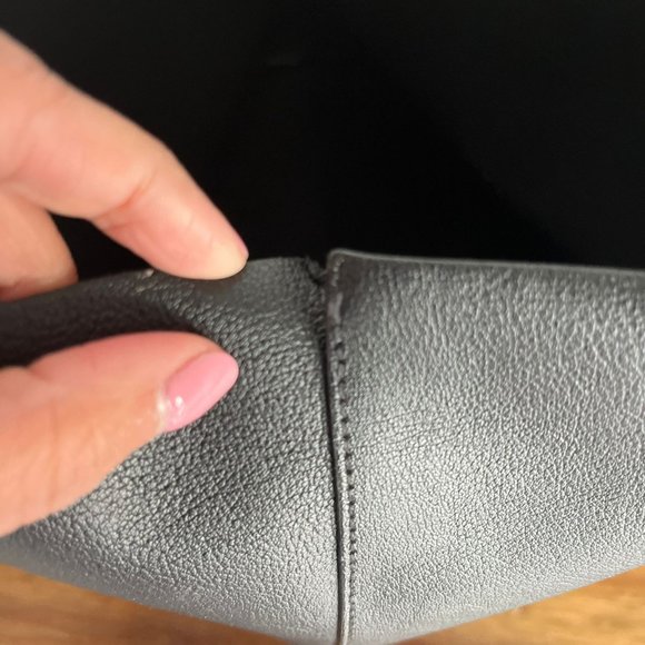 Saint Laurent Shopping Tote - Picture 13 of 15